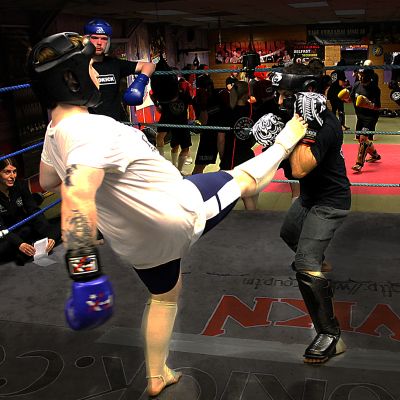 Ben Land a front kick in ProKick sparring