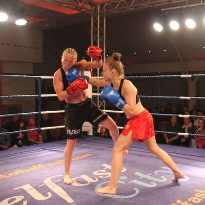 Cathy take a right hand Punched from Polish champion Ciaskowska