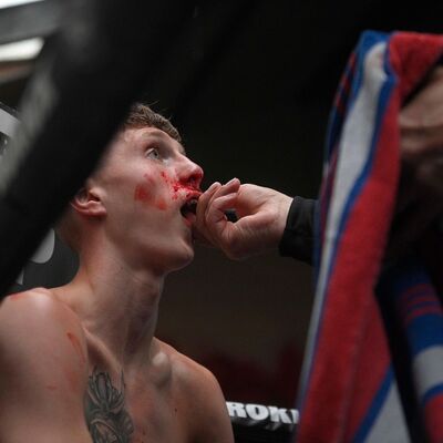 'Snoddon bloody but not bowed'   Jay Vs Justin for the WKN international amateur title