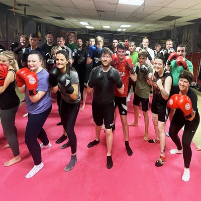 Advanced Beginner class at 7pm on Monday 26th July - this was the last Monday AB class ever at the Old-Tin-Hut A great session but bitter-sweet for this motley looking crew at the 7pm Class.