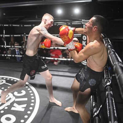 Snoddon piles on the pressure as he Lands a Right Hand his Championship match at the WKN's CFL3 in Belfast with Damiano Vacca.