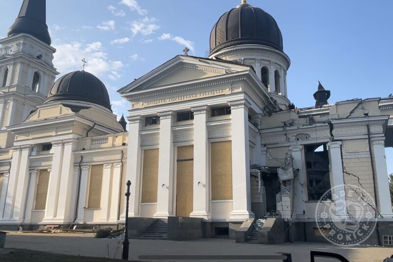 Billy Murray in Odesa: this is the heartbreaking aftermath of a UNESCO Heritage site struck by a bomb. In that moment, reality hit hard, reminding me exactly where I stood.