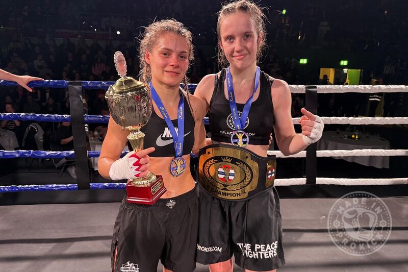 Grace Goody (pictured right) wins her second European title. Left her German opponent, Anastasia Mikhalova after 5-rounds of non-stop action