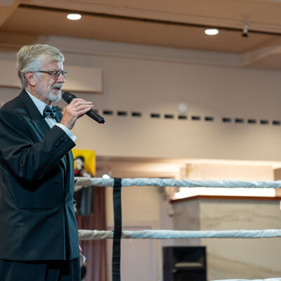 Mr. Gary Gillespie, the Master of Ceremonies for the evening, extended a warm welcome to all participating teams and sponsors.