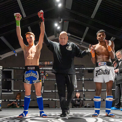 Redouan El Aouad WINNER (Sokudo Gym, Holland) vs. Alan Ginson (Birr Kickboxing)