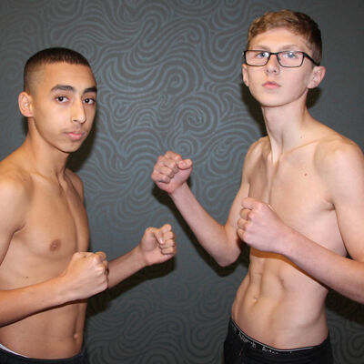 An international teenager K-1 Style match set for 3x2 rounds at at 54kg. Jay Snodden (Dundonald, NI) came in at 53.2 whilst the visitor Antreas Roujogenis (Cyprus) tipped the weight at 53.1. The two 15 year olds looked ready and excited.