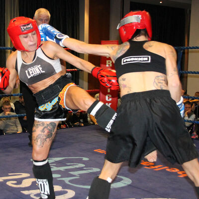 Low-Kick Rules 3x2 - 50kg - MATCH - A DRAW Rowena Bolt (Belfast, NI) Vs Valentina De Santis (Italy)