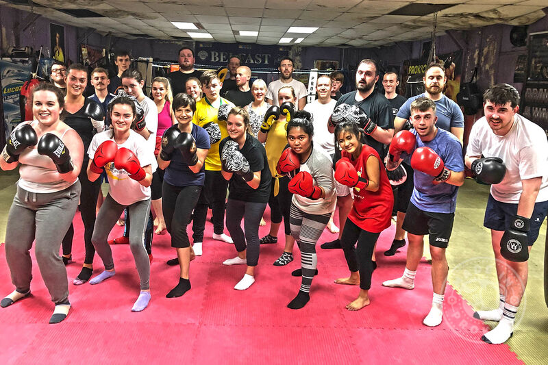 The Beginners 6 week course finished on 26th Nov 2018. The class rounded off their last session with a fast hard pads session taken by Billy Murray