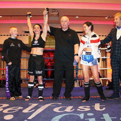 Rowena lived up to her ‘Lightning Bolt’ name and picked up the pace to gain the victory over Italian Maura Scano at the Stormont hotel in Belfast.