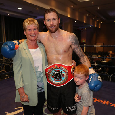 Family Smith, Johnny's man and son Leo. Leo is an orange belt at the ProKick Gym