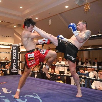 Face Kick, Johnny Smith lands a front kick to the head of South Korea’s Sunghyun Lee at the Stormont hotel in Belfast on #KnockdownLockdown