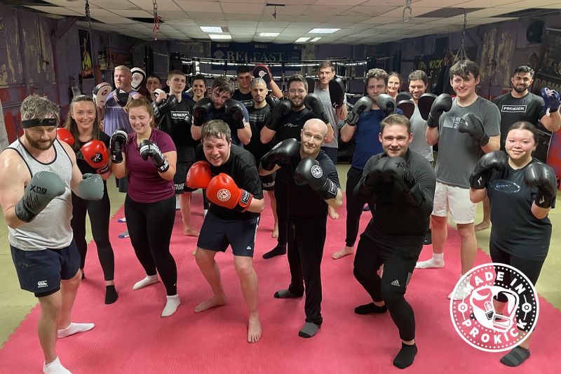 Pictured here on Monday 4th April the 8.pm class - we finished a ProKick 6-week beginners #kickboxing course. It all happened with the help of senior coach #BillyMurray and current European #JaySnoddon