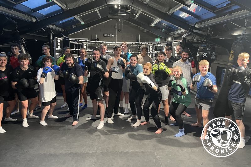 The squad successfully completed their starter course on Wednesday, October 4th, at 6pm. Congratulations to the team on a challenging and no-nonsense final session by head coach Billy Murray and assistant world champion Jay Snoddon. Well done, team!