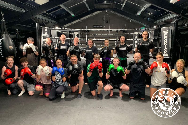 This squad successfully completed their starter course on Thursday, 14th September, at 8pm. Congratulations to the team on a challenging and no-nonsense final session pads session helped by some of the ProKick seniors. Well done, team!