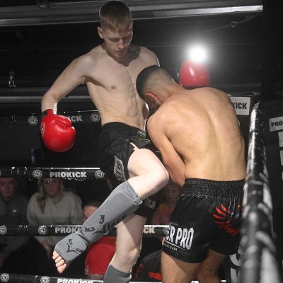 Braniff lands a good Knee against Adam Abdurahman of (TopPro Carlow) in a WKN K1-Style Rules match over 3x2 Min Rounds at 72-74.kg