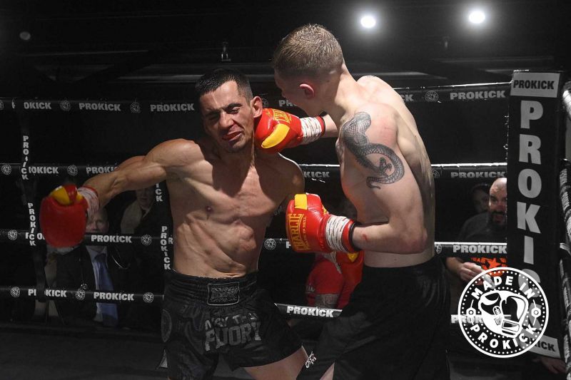 Action from Jay Snoddon masterclass to defend his WKN European K1 Featherweight title against a tough Sardinian opponent Damiano Vacca.