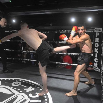 Snoddon shoots a turning back kick to Damiano Vacca in their Championship match at the WKN's CFL3 in Belfast