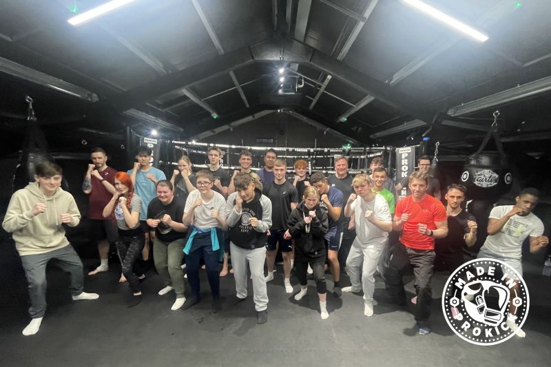 We extend a warm welcome to all the individuals featured in the photo, as they join us at the ProKick gym. Our primary objective is to support you in achieving a healthier and more active lifestyle.