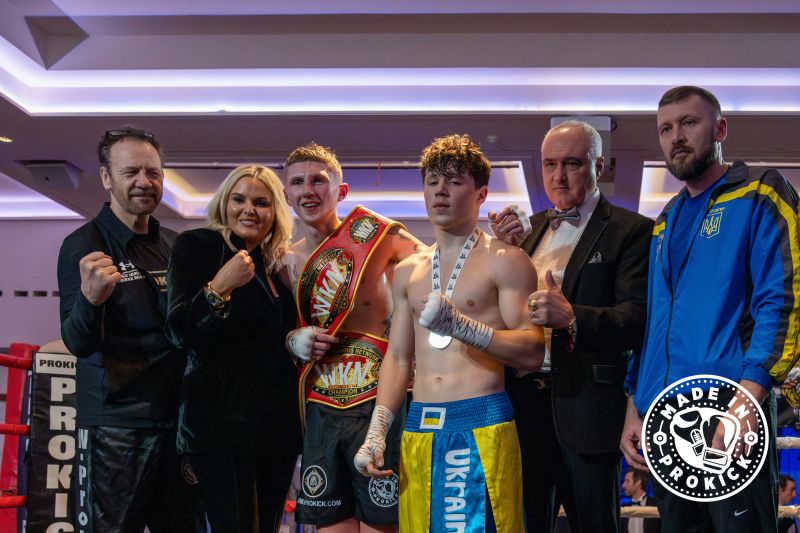 A special shout-out to the local champion and headliner, Jay Snoddon, for clinching his second WKN world title belt in style!